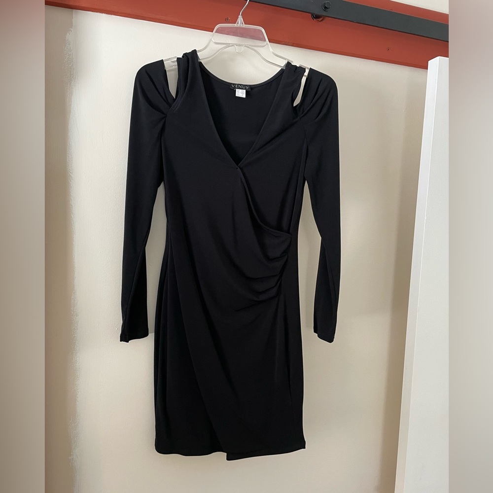 Venus size small. Open shoulder long sleeve dress.